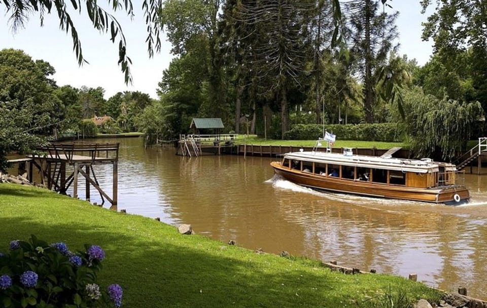 Tigre Delta Full-Day Boat Tour and Train Ride from Buenos Aires