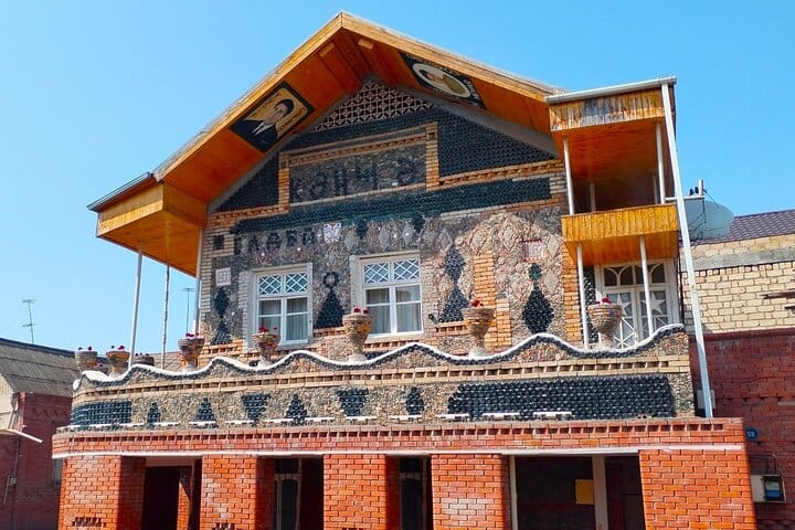 Bottle_house_Ganja_tour_Azerbaijan_tour_butulka-ev