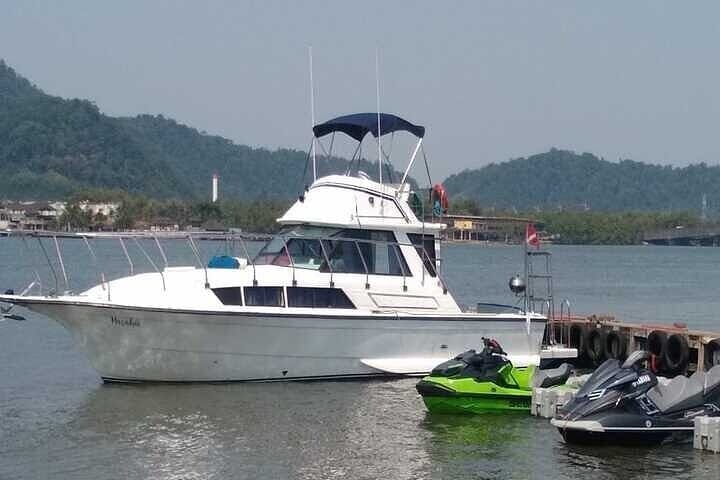 Your Private Paradise: A Full-Day Boat Tour in Santos with Barbecue & Drinks