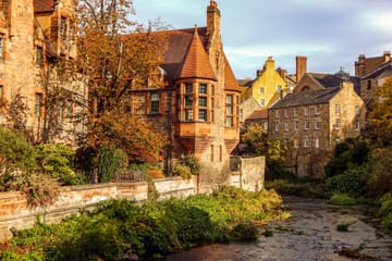 20-Day England, Scotland, and Ireland Guided Tour from London
