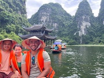 1 Day Luxury Tour in Bai Dinh, Trang An and Mua Cave from Hanoi