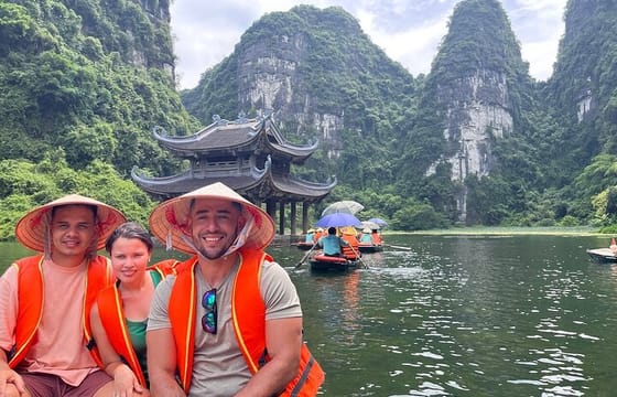 1 Day Luxury Tour in Bai Dinh, Trang An and Mua Cave from Hanoi