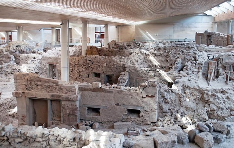 Guided Cultural Tour of Akrotiri Archaeological Site in Santorini