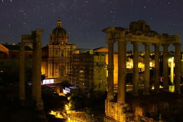 Photoshoot Experience at the Roman Forum in Rome