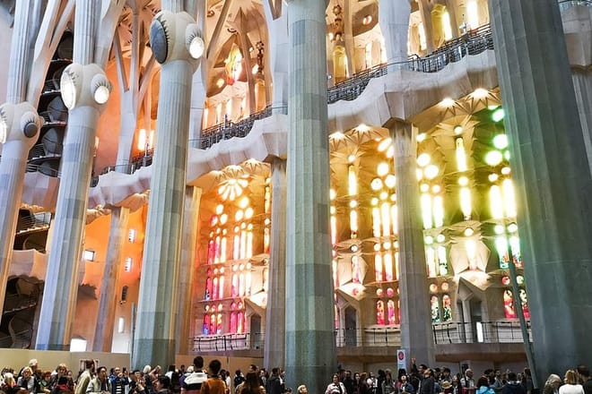 Sagrada Familhttps://media-cdn.tripadvisor.com/media/attractions-splice-spp-720x480/09/de/26/d5.jpgia - Full day tour