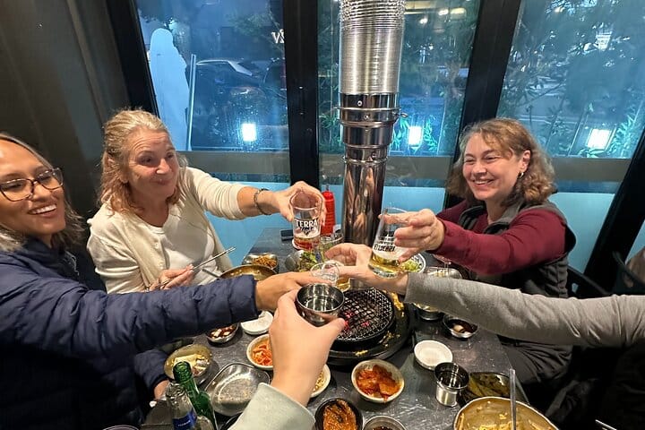 korea Tour (Includes a Traditional Korean Meal) Enjoy tastings during the meal and experience a relaxed, social Korean food journey in com