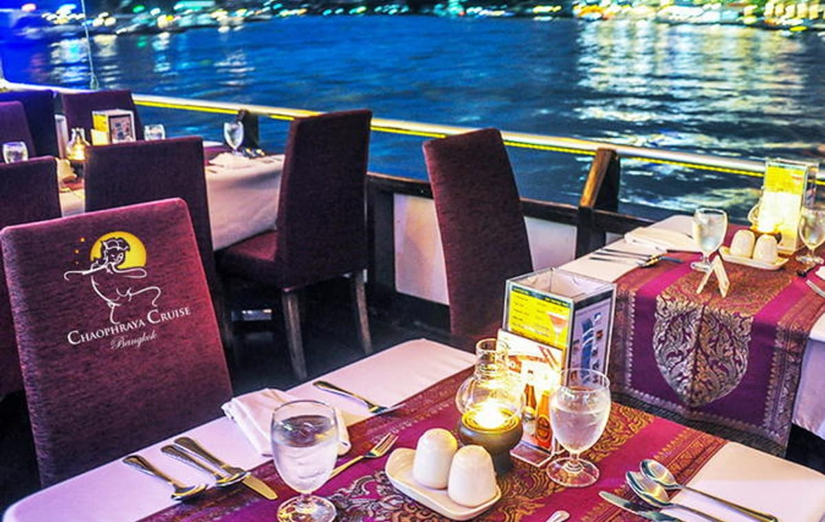 Chaophraya Dinner Cruise: An Amazing Evening on the River