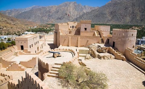 4-Day Cultural and Adventure Tour in Oman’s Al Hadd and Al Hamra