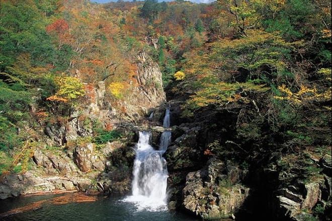 Explore Sandankyo Valley