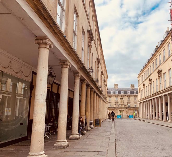 Stonehenge and Bath Guided Day Tour from London 6