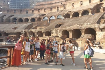 Tour Coliseo Subterráneo, Arena, Foro y Palatino en grupo súper reducido