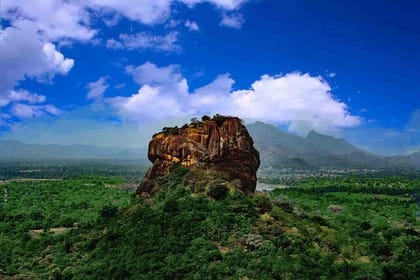 Sigiriya & Minneriya Safari Tour from Habarana