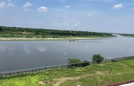 Private Full Day Taj Mahal and Agra Fort Tour from Delhi /NCR