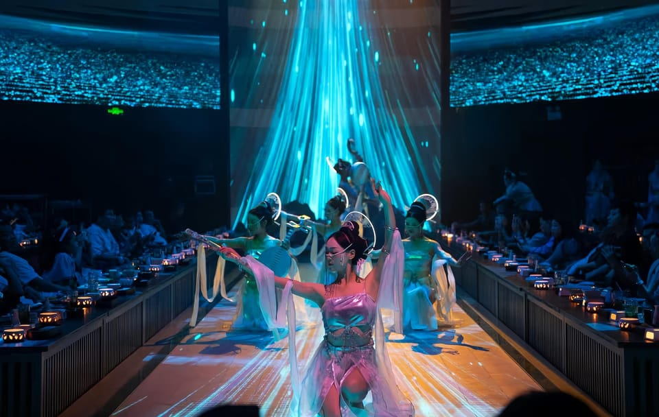 Guizhou Cultural Dining Experience at LingLuo Banquet