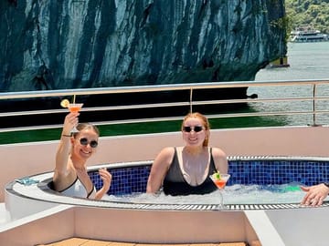 From Hanoi: Luxury Cruise explore Lan Ha Bay & Viet Hai Village