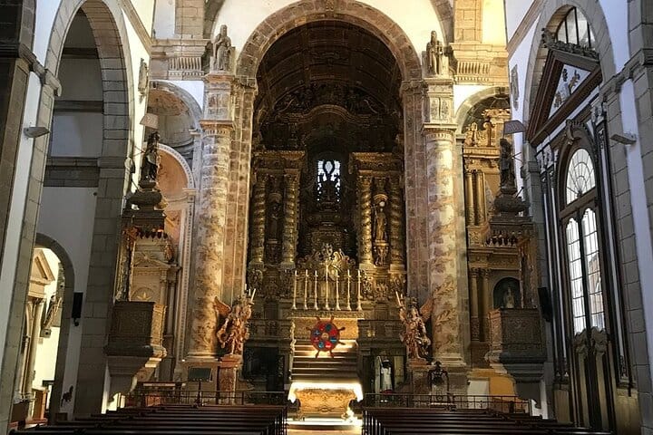 GREEN WINE: Private Tour with Guimarães or Amarante from Porto