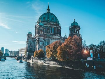 Berlin and Potsdam Full-Day Historical City Tour