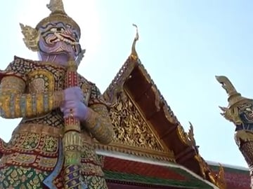Bangkok Temple and Market Walking Tour of Grand Palace and Wat Pho