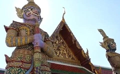 Bangkok Temple and Market Walking Tour of Grand Palace and Wat Pho