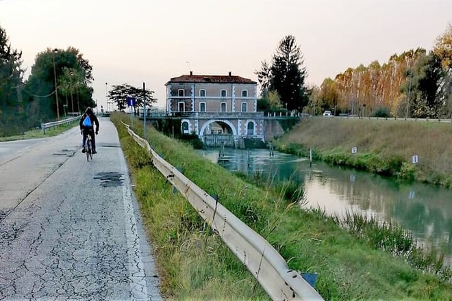 Brenta Riviera Bike Tour: Villas & Palladian Heritage 7