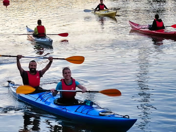 Helsinki Kayak Adventure: Sunset & City Lights