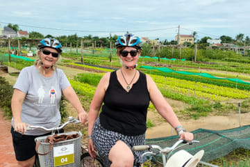 Farm-to-Table Tour in Tra Que Village, Hoi An