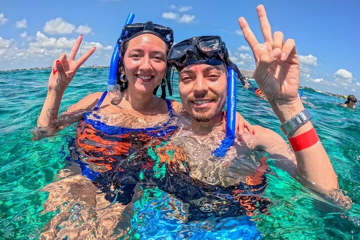 Cancun Private Catamaran to Isla Mujeres with Buffet & Open Bar 4