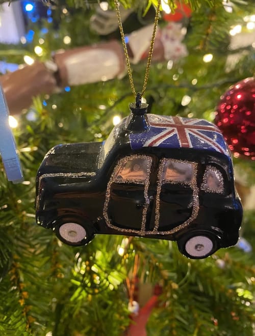 London Christmas Light & Festive Sights Taxi Tour