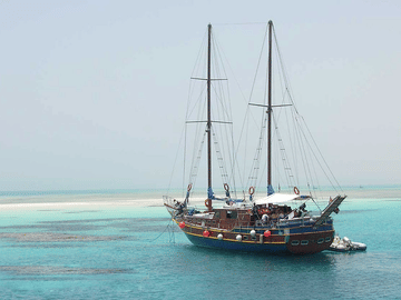 Pirate Boat Adventure and Snorkeling in Hurghada