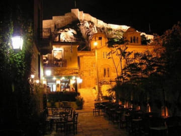 Walking Tour of Athens: Discover Street Food and Night Lights