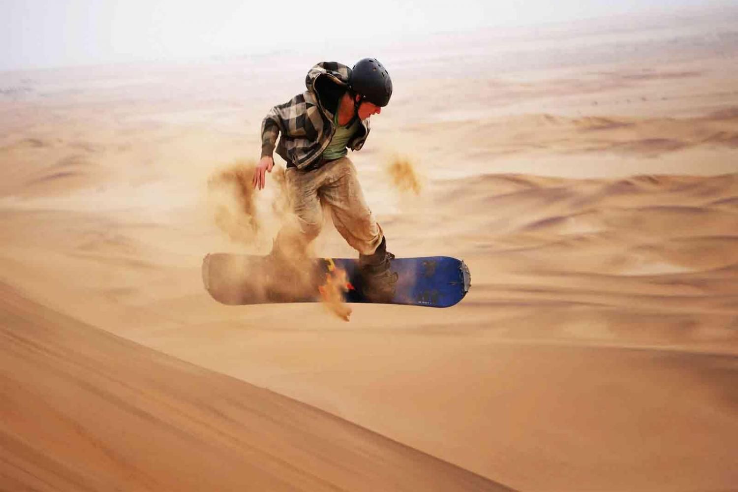 Dubai Sandboarding Safari Tour with Daytur