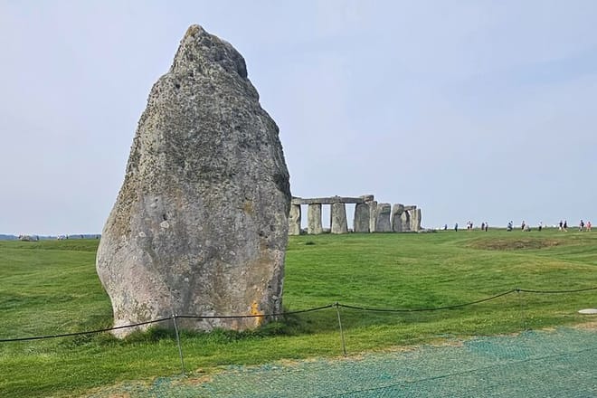 Transfer from Southampton to Heathrow via Stonehenge and Windsor 9