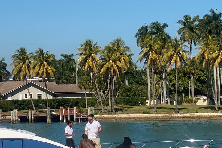 Miami Boat Tour - Biscayne Bay Millionaire & Celebrity Homes 75-Minutes 2