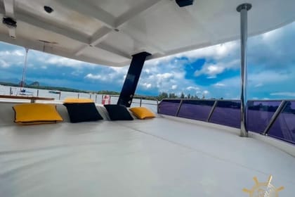 Phuket: James Bond Island Canoeing & Sunset Yacht Dinner