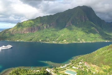 Private 4x4 Safari Tour of Moorea's Scenic Landscapes