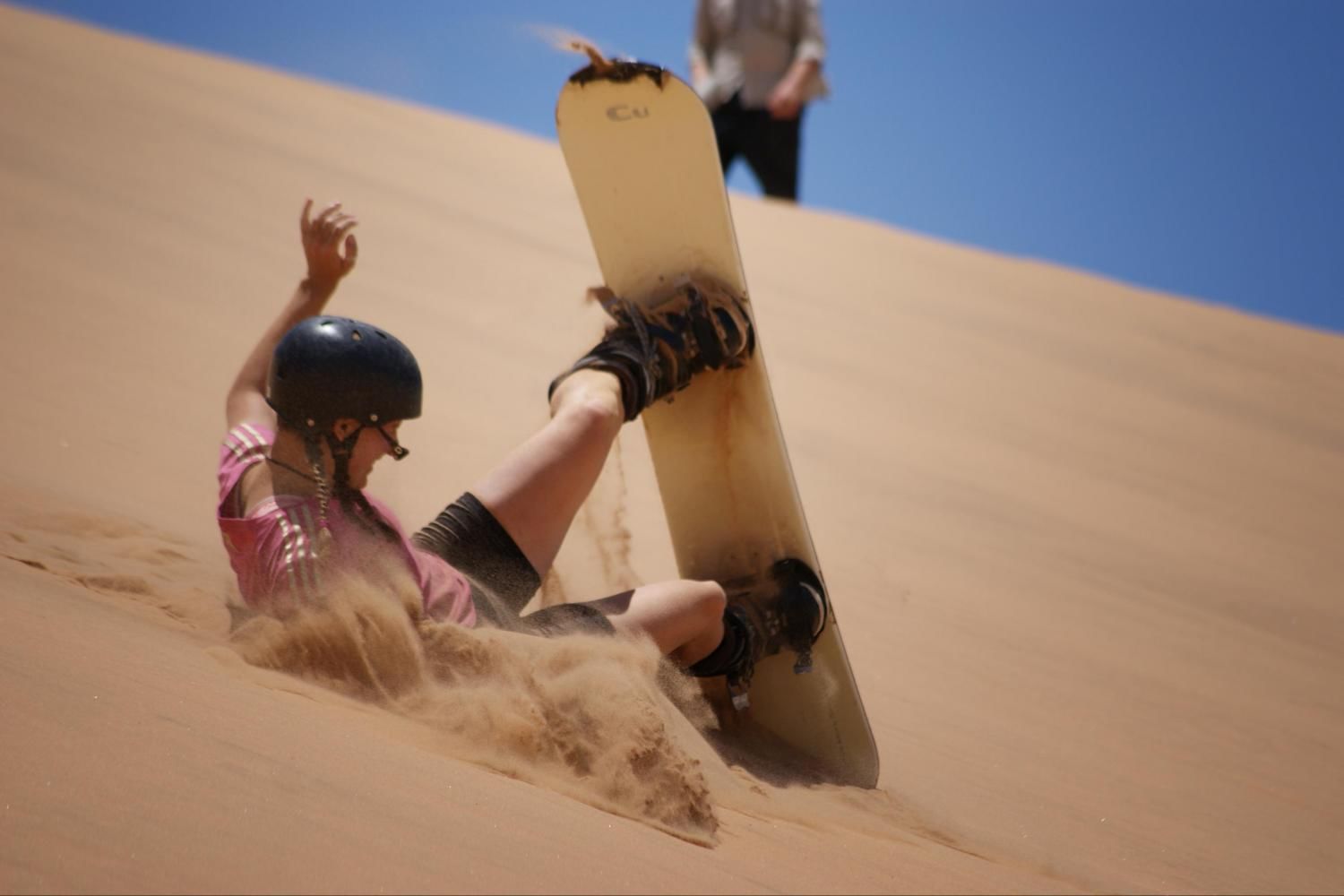 Dubai Sandboarding Safari Tour with Daytur