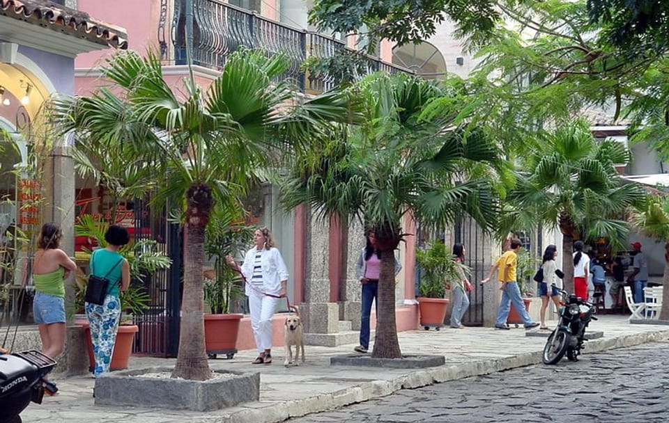 Trolley Tour of Scenic Buzios Highlights and Beaches