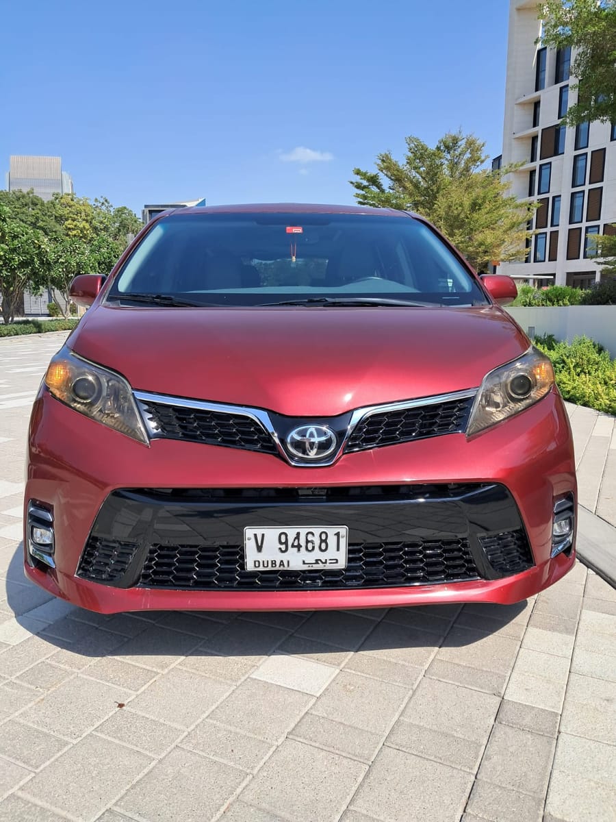 Dubai : Seamless Dubai Airport Transfers: Your Gateway to a Stress-Free Stay!