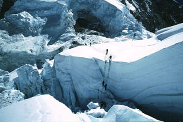 Everest Base Camp Helicopter Tour with Landing – Touch the Top of the World in a Day