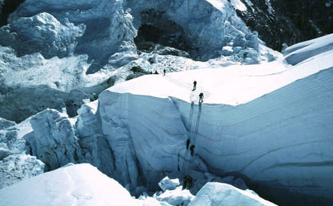 Everest Base Camp Helicopter Tour from Bhaganpau, Nepal