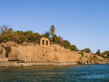 Felucca Boat Ride and Botanical Garden Tour in Aswan