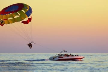 Parasailing, Banana & Sofa Boat & Private transfer in Hurghada