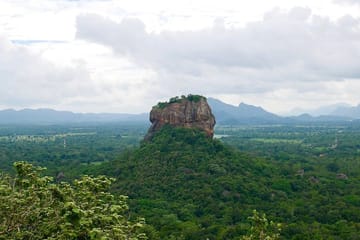 Pidurangala Rock Day Tour with Dambulla and Sigiriya Visits