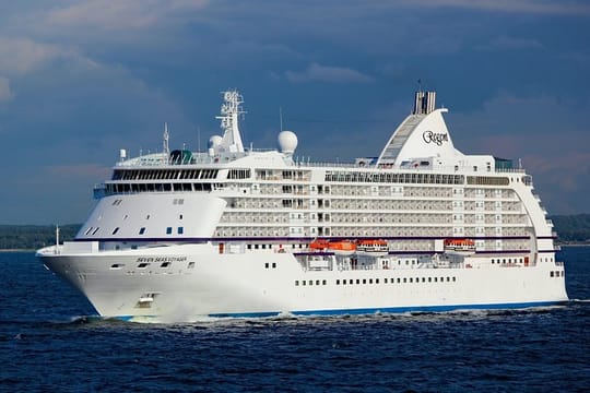 Private transfers to/from Harwich Int'l Cruise Port and London Stansted Airport