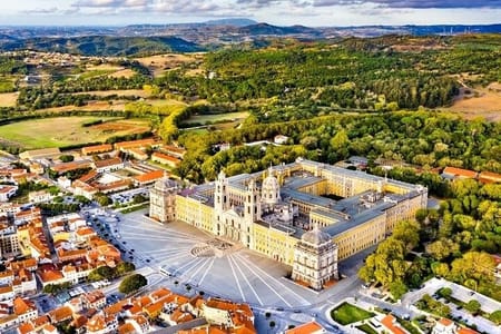 Between Palace and Sea – Mafra, Ericeira and Queluz Private Tour
