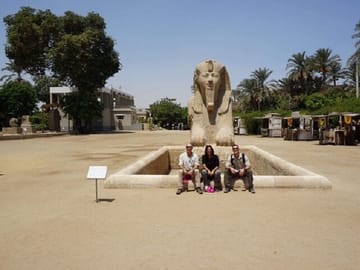 Tour to Memphis , Sakkara and Dahshour Pyramids with Egyptian Lunch from Cairo