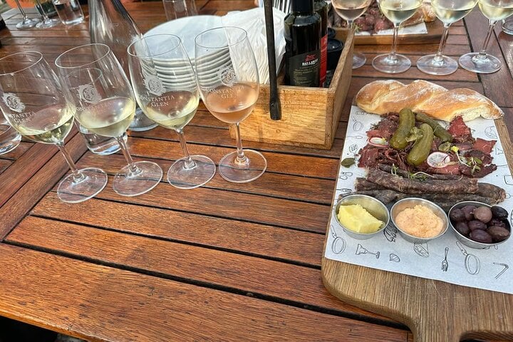 Bella Private Tours: Private Table Mountain, Kirstenbosch & Constantia Wine Day — Constantia - Photo 1