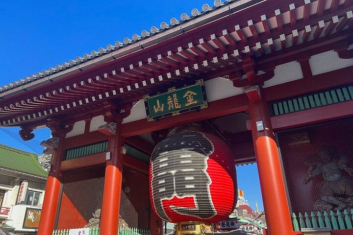 From Ueno to Asakusa, 2 hours Walking Tour to Feel Japan