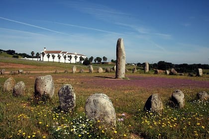Évora: Monsaraz Private Walking Tour with Driver and Guide