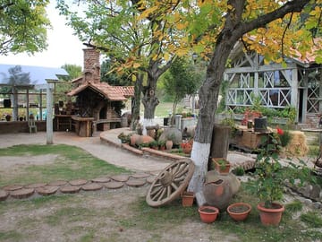 4 Full days in Georgia with private tour, free aiport